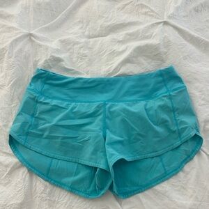 Lululemon Speed Up Low Rise 2.5” Light Blue Shorts Size 6